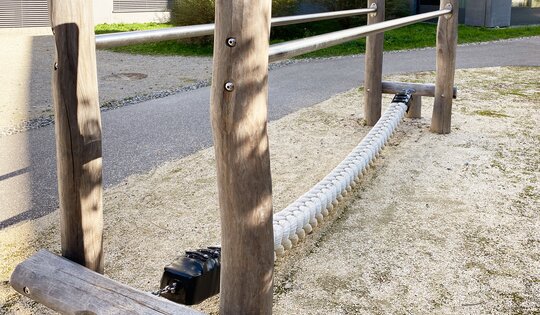 VP.064.r-bimbo-Balancierseilbrücke-nature.JPG