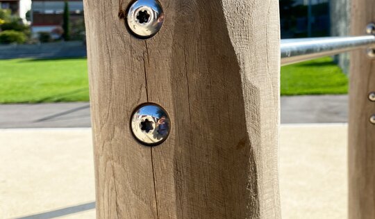 BA.010.2.r-Stufenreck-2-teilig-Holz-Metall-nature-Detail-2.JPG