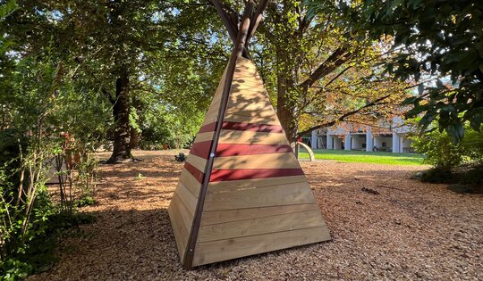 BN.030.02.l-Tipi-2-lasiert-Ansicht-hinten.jpg