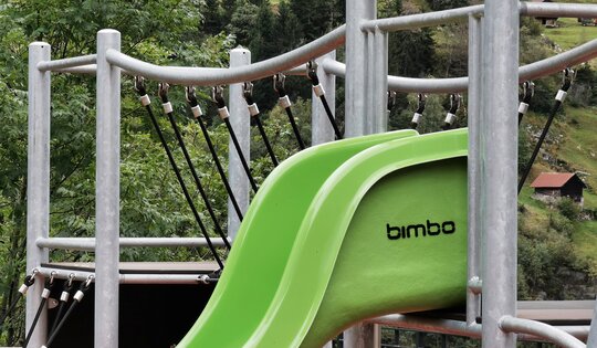 BS.100.m-Kletterlandschaft-1-steel-Detail-Rutsche-O391.jpg