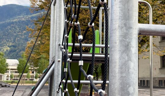 BS.080.m-Kletterturm-Kombi-1-Detail-Netz-O10745.JPG
