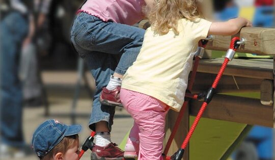 3kinder-an-netz.jpg