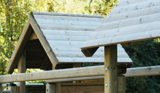 BS.030-Detail-Dächer-Spieldorf-1.JPG
