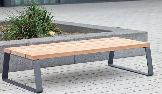 MO.17.42-Camp-levis-Hockerbank-80cm-tief.jpg
