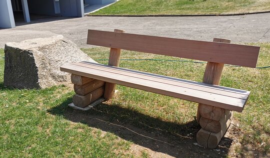 BT.031.B-Bank-Legno-O8429.jpg