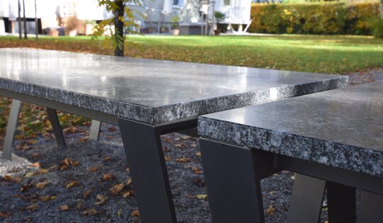BT.050.T2.c-Tisch-Primo-stone-color.JPG