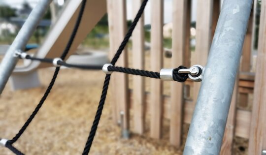BX.000-Detail-Schrägnetz-O8007-Kletternetz.jpg