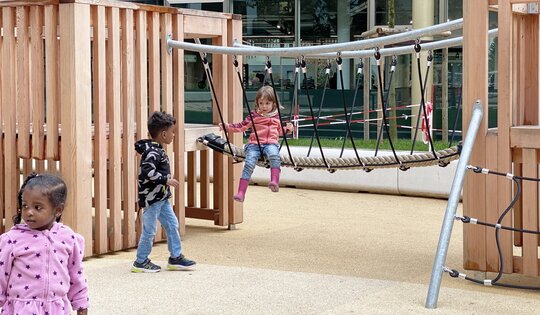 BX.050--Netzbrücke-O10032-Kleinkinder-bimbox.JPG