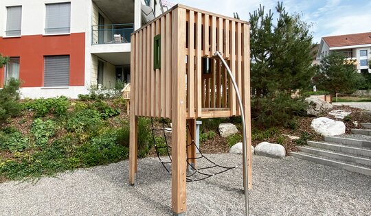 BX.080.1-O10091-bimbox-Netzhütte-Kletterstange.JPG