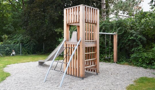 BXS.070.1--bimbox-Kletterturm-Schaukel--O9687.JPG