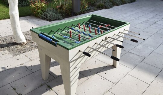 SP.060.1.g-Tischfussball-Acryl-Beton.JPG