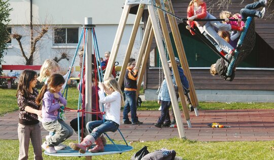 DR.050.1.c-Drehbaum-mini-mit-kids-75_55.jpg