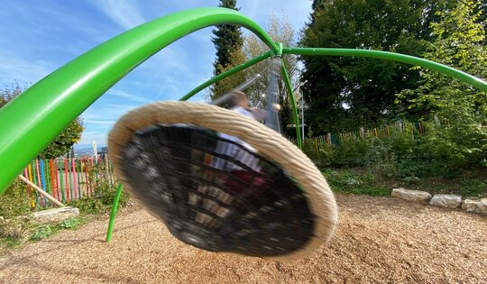 FA.040.c-bimbo-Actionschaukel-grün.jpg