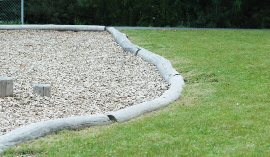 FS.012.18-Naturholz-Randabschluss-2.JPG