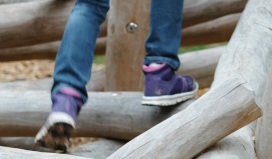 KL.100-O5502--Kletterwolke-bimbo-Spielplatz-hoch.jpg