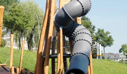 RU.080.25-Röhrenrutsche-250-cm-komplett-mit-Kindern.jpg
