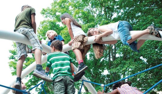B90.1000-Quadrifol-Kinder-Kugel-Seil-Spielgerät.jpg