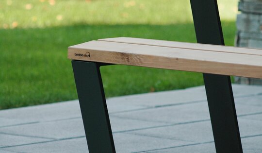 MO.04.21.30-Primus--moderner-Tisch-detail.JPG