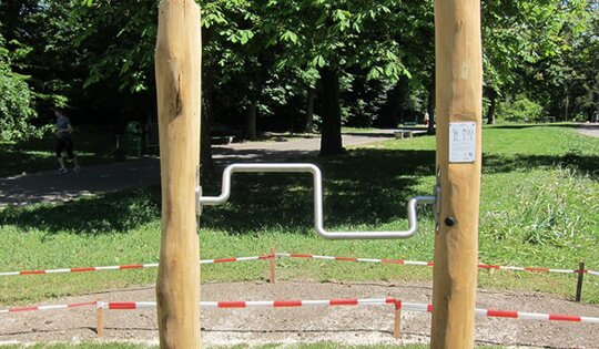 UF.6118.R--O5634-Behinderten-Training-Outdoor-Rollstuhl.JPG