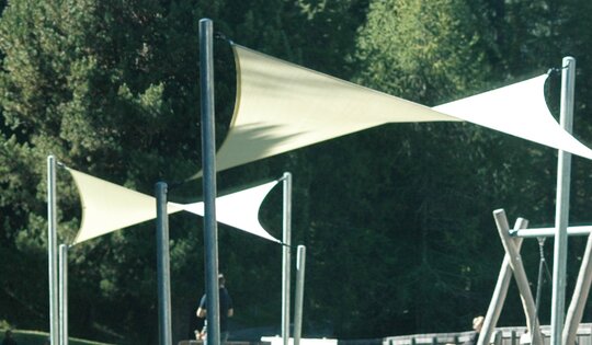 WS.010-Stahl-Sonnensegel-hoch.jpg