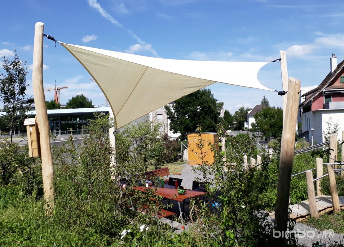 Sonnensegel 5 x 5 m nature : Produkte - Parkmobiliar : Hinnen  Spielplatzgerte AG